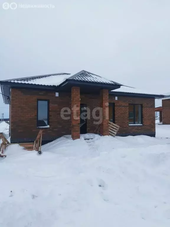 Дом в Иглинский район, Акбердинский сельсовет, деревня Блохино (100 м) - Фото 0