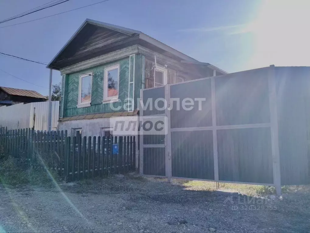 Дом в Челябинская область, Миасс Целинный пер. (68 м) - Фото 0