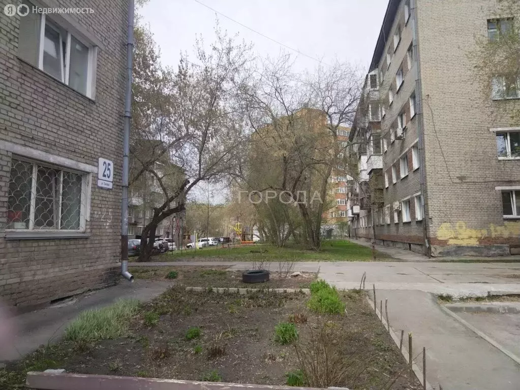 3-комнатная квартира: Новосибирск, Танковая улица, 25 (42.8 м) - Фото 0