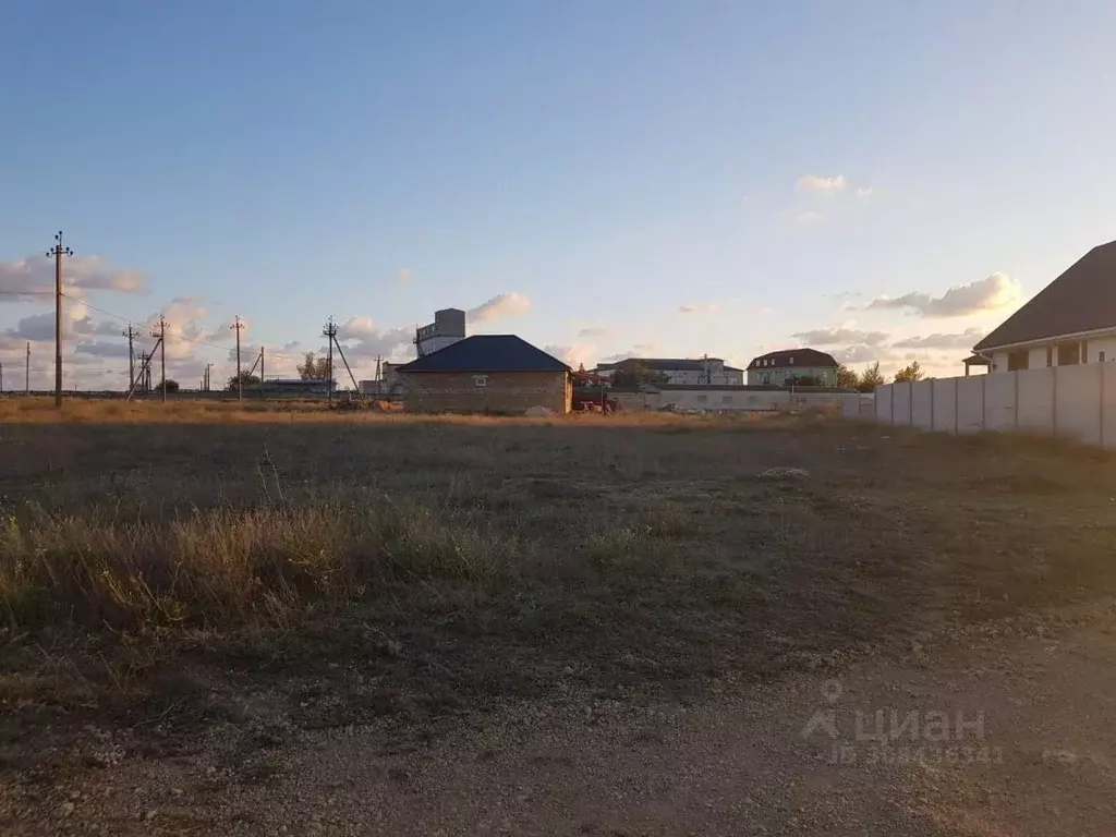 Участок в Крым, Сакский район, с. Суворовское ул. Шевченко, 9 (6.0 ... - Фото 0
