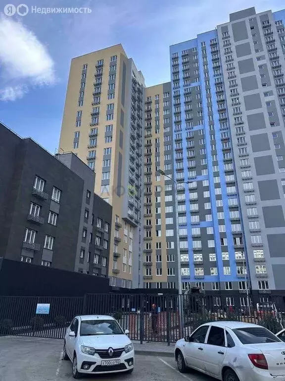 3-комнатная квартира: Уфа, улица Сержанта Пашкова, 5 (54.6 м) - Фото 1