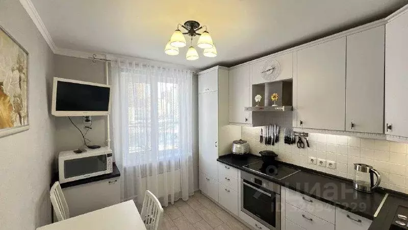 2-к кв. Свердловская область, Екатеринбург ул. Краснолесья, 28 (56.4 ... - Фото 1