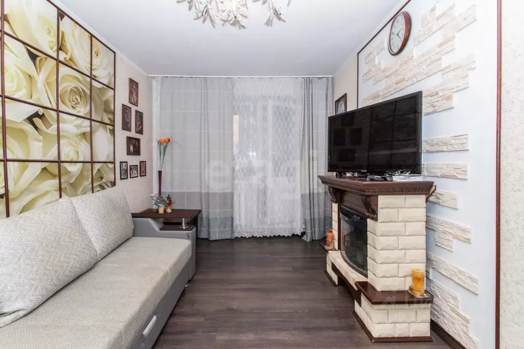 2-к кв. Тюменская область, Тобольск 7А мкр, 13 (43.0 м) - Фото 1