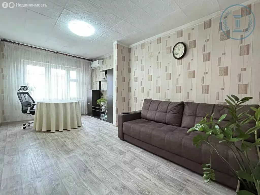 4-комнатная квартира: Абакан, улица Маршала Жукова, 101 (73 м) - Фото 1