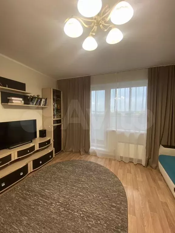 1-к. квартира, 41 м, 8/10 эт. - Фото 0