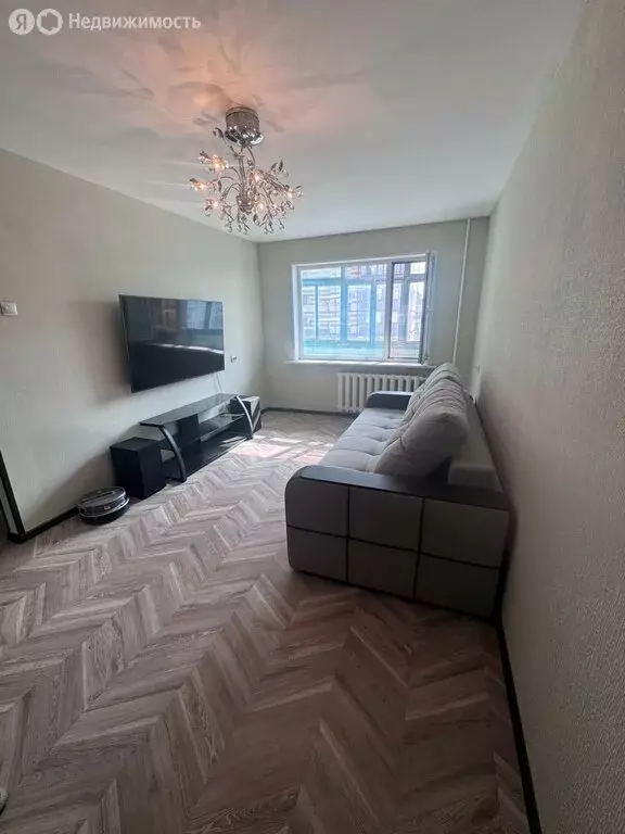 1-комнатная квартира: Уссурийск, улица Александра Францева, 35 (33 м) - Фото 0