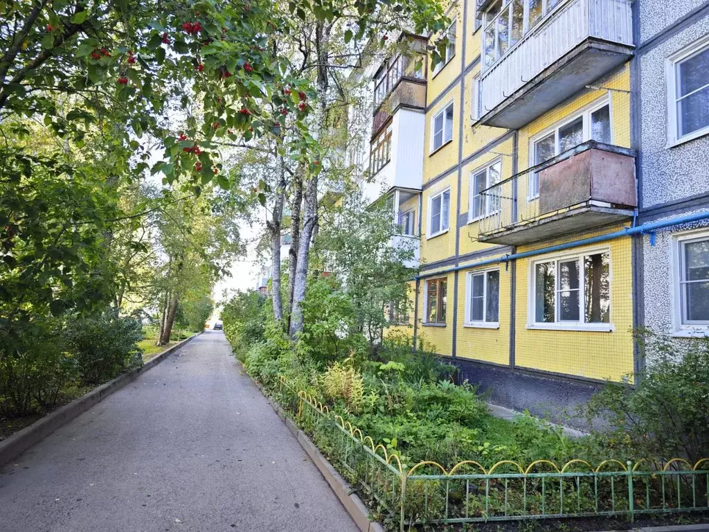 3-к кв. Новгородская область, Великий Новгород Район Красное Поле, ул. ... - Фото 1