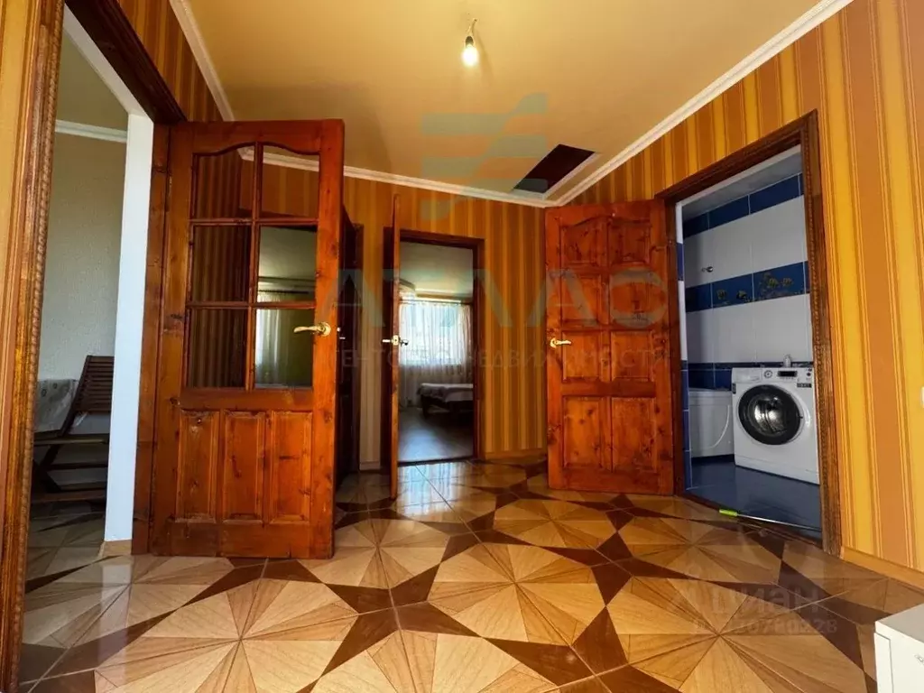 Дом в Крым, Сакский район, Новофедоровка пгт ул. Строителей, 10 (127 ... - Фото 1