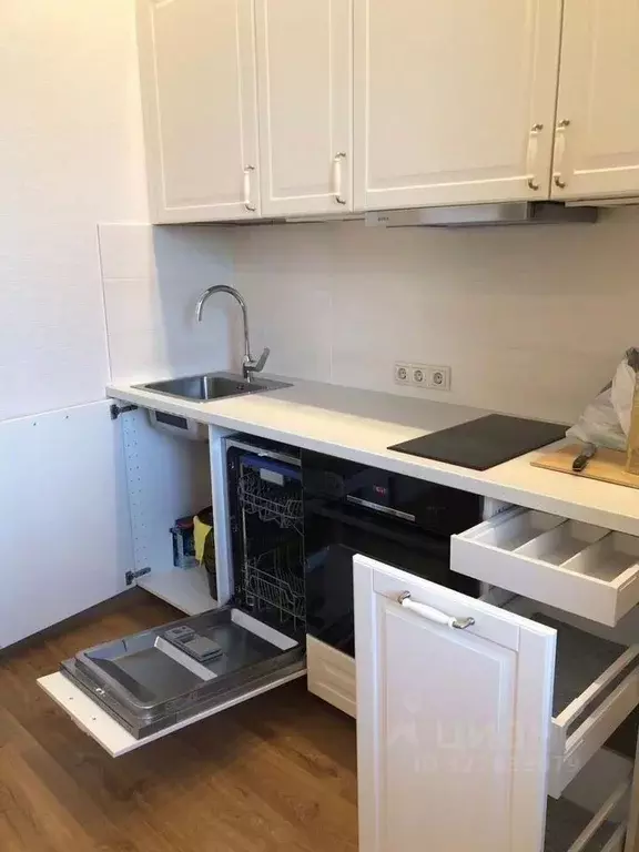 1-к кв. Свердловская область, Екатеринбург ул. Азина, 57 (37.0 м) - Фото 1