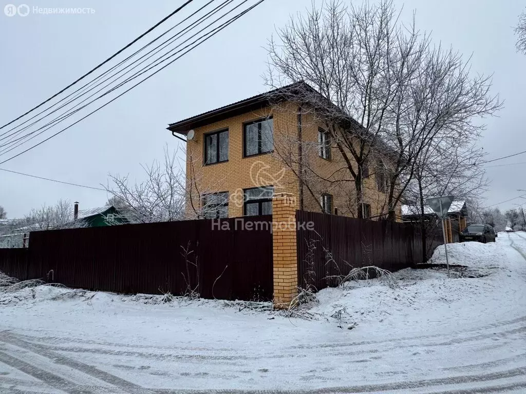 Дом в посёлок городского типа Нахабино, улица Льва Толстого, 1 (168 м) - Фото 0