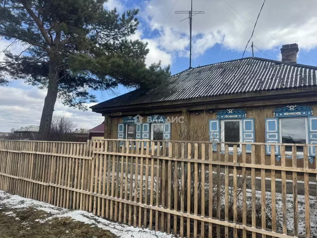 Дом в Красноярский край, Ужур Школьная ул., 22 (49 м) - Фото 0
