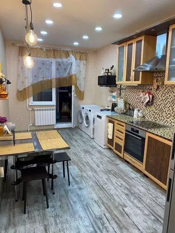 2-к кв. Ханты-Мансийский АО, Нефтеюганск 17-й мкр, 2 (68.0 м) - Фото 1