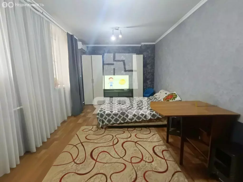 1-комнатная квартира: Таганрог, улица Пальмиро Тольятти, 26-2 (38 м) - Фото 1