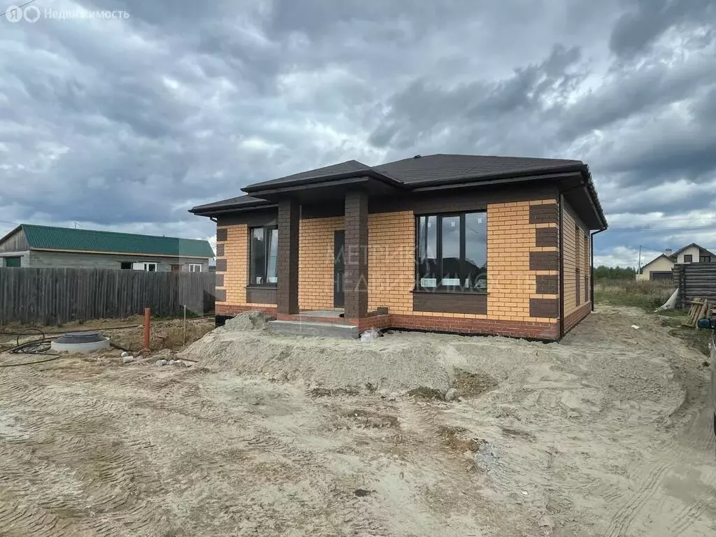 Дом в Тюменский муниципальный округ, село Успенка (100 м) - Фото 1