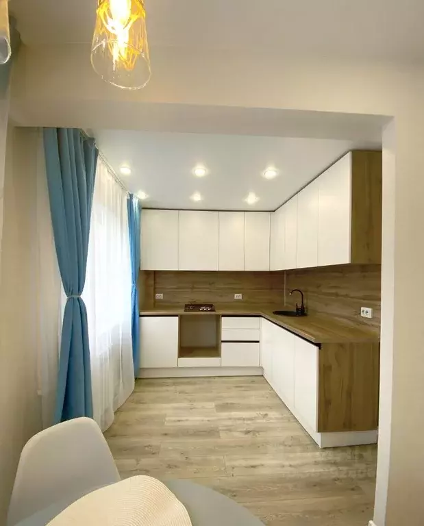 3-к кв. Омская область, Омск Нефтезаводская ул., 38А (59.0 м) - Фото 1