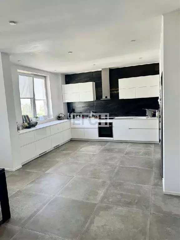 Продается 3-комнатная квартира - Фото 2