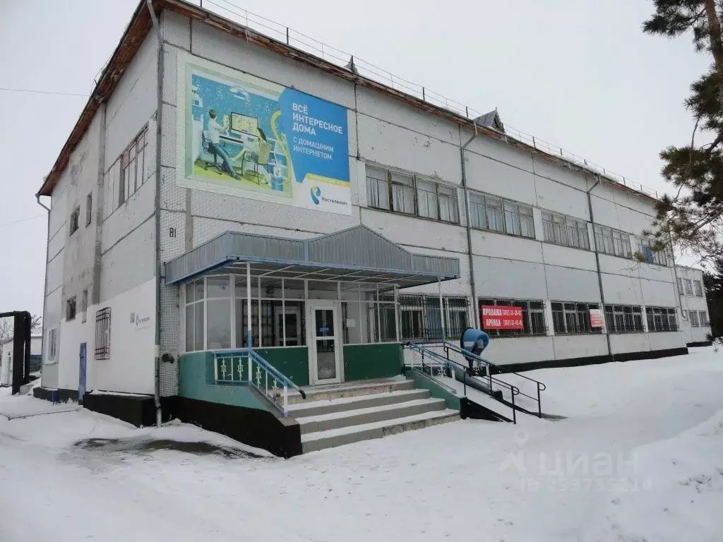 Помещение свободного назначения в Омская область, с. Нижняя Омка ул. ... - Фото 1