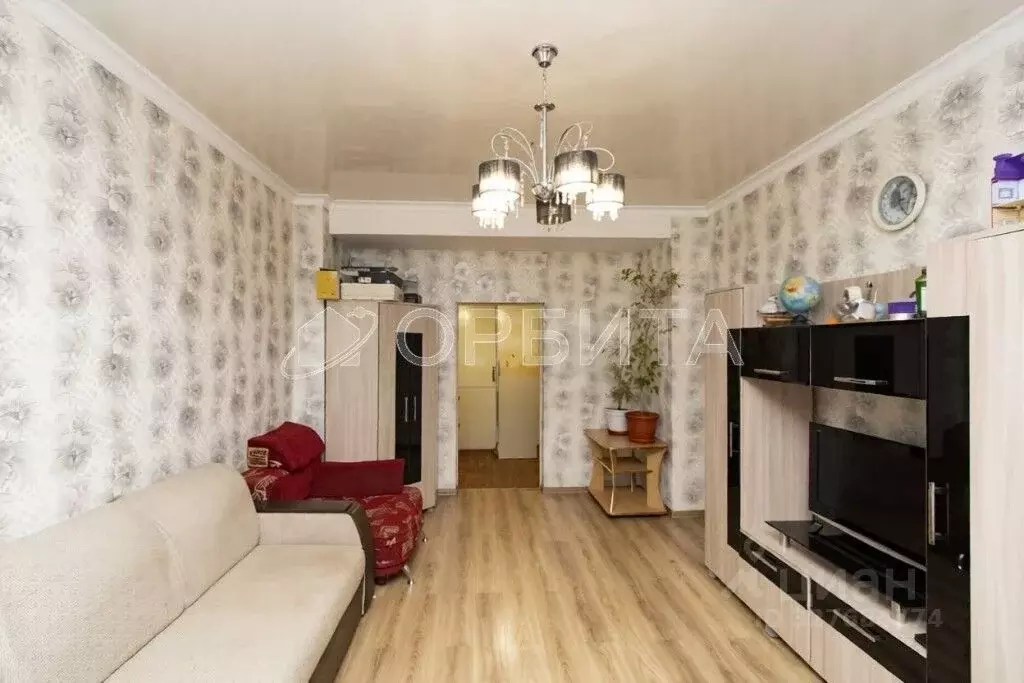 4-к кв. Тюменская область, Тюмень ул. Котельщиков, 1 (100.0 м) - Фото 1