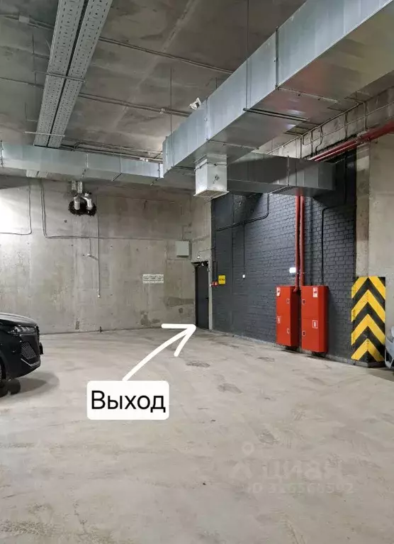 Гараж в Санкт-Петербург Малая Бухарестская ул., 12 (13 м) - Фото 1