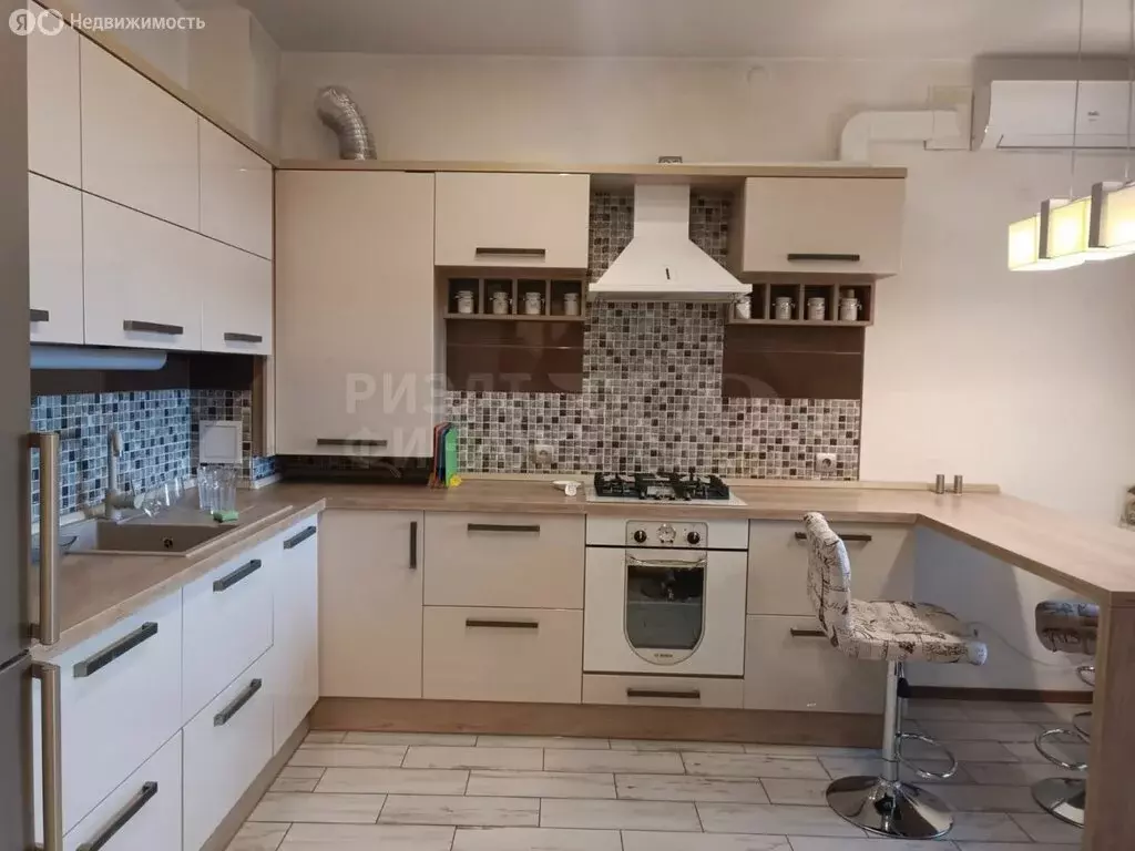 3-комнатная квартира: Калининград, Ростовская улица, 9 (159.3 м) - Фото 0