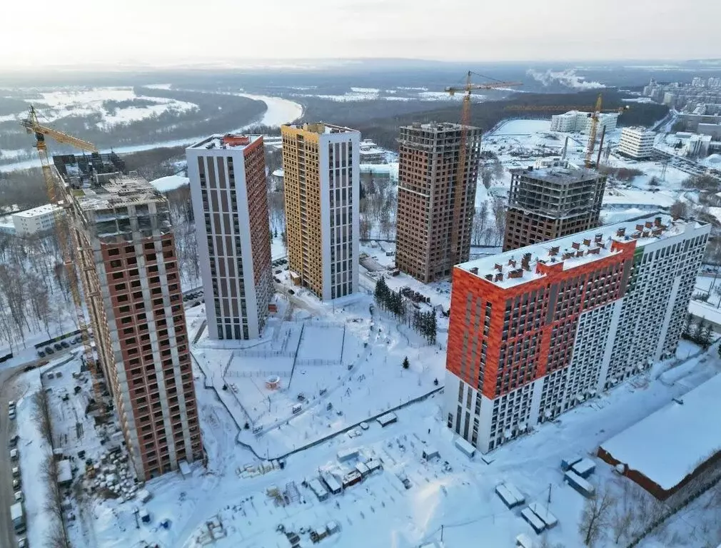 3-комнатная квартира: Уфа, улица Подполковника Недошивина, 13 (61 м) - Фото 1