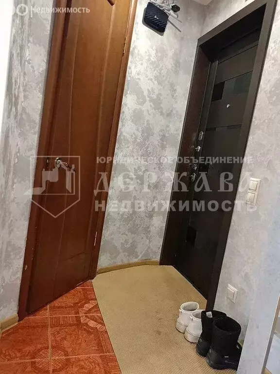 4-комнатная квартира: Топки, микрорайон Красная Горка, 12 (62 м) - Фото 1