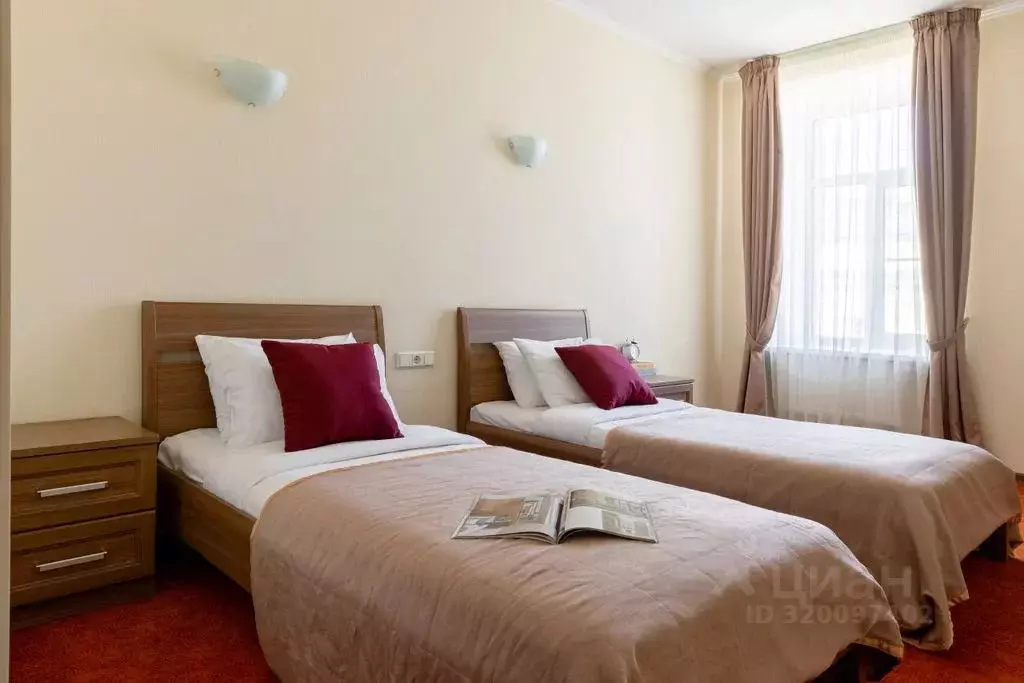 Комната Санкт-Петербург Большая Московская ул., 1-3 - Фото 1