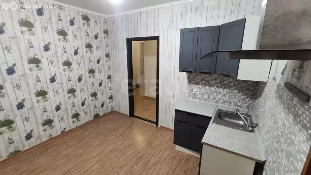 2-комнатная квартира: Тюмень, улица Николая Фёдорова, 6к1 (57.1 м) - Фото 1