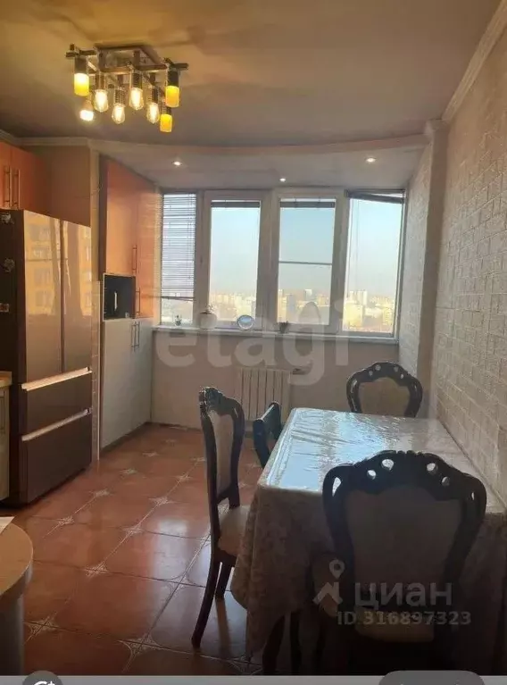2-к кв. Московская область, Реутов Комсомольская ул., 18/2 (69.0 м) - Фото 0