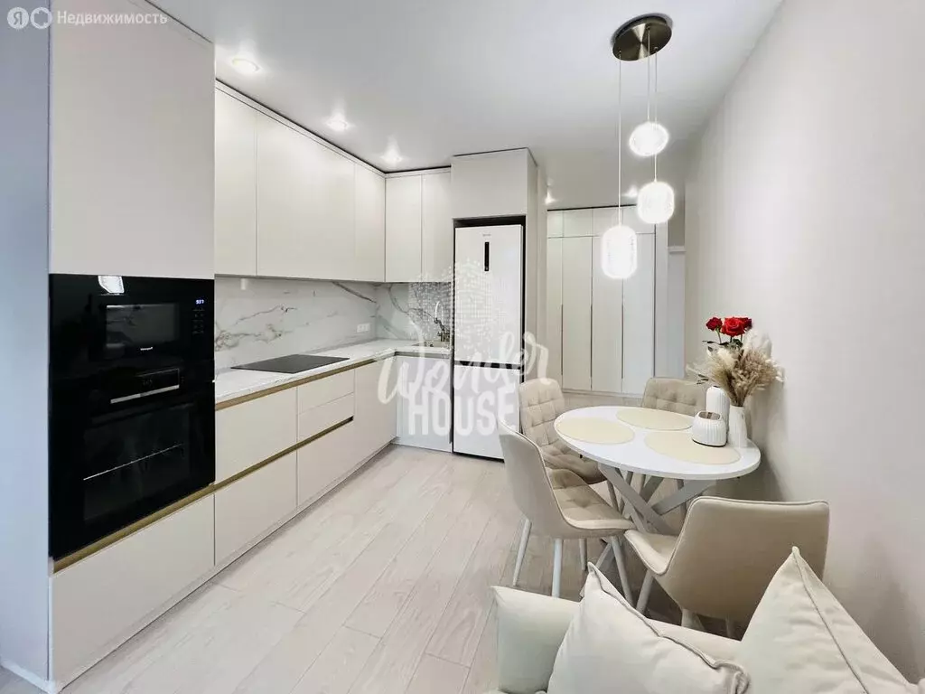 2-комнатная квартира: Тюмень, улица Первооткрывателей, 9 (59.8 м) - Фото 1