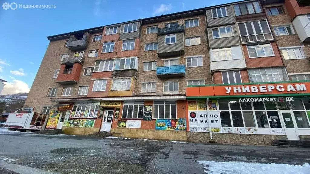 2-комнатная квартира: посёлок Верхний Фиагдон, улица Ю. Дзтиева, 11 ... - Фото 1