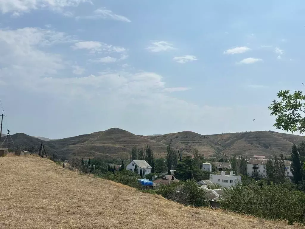 Участок в Крым, Судак муниципальный округ, с. Солнечная Долина ул. ... - Фото 1