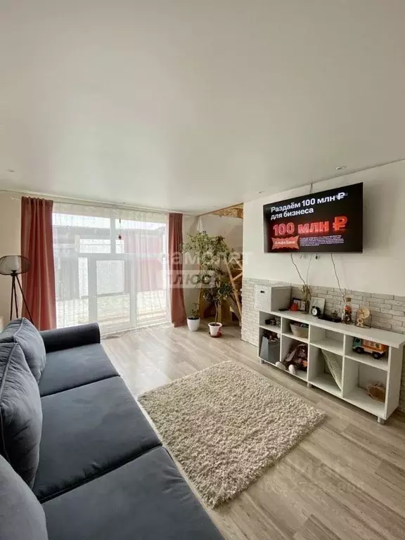 Дом в Омская область, Калачинск ул. 10-я Заовражная, 13 (130 м) - Фото 1