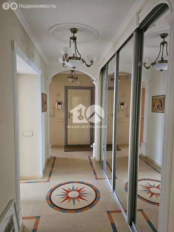 3-комнатная квартира: Новосибирск, улица Блюхера, 61/1 (88 м) - Фото 0