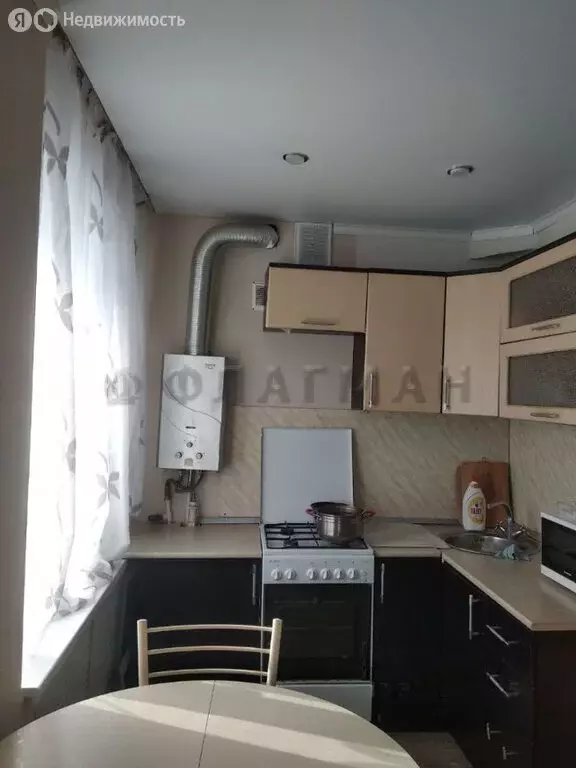 3-комнатная квартира: Вольск, улица Некрасова, 28 (51 м) - Фото 1