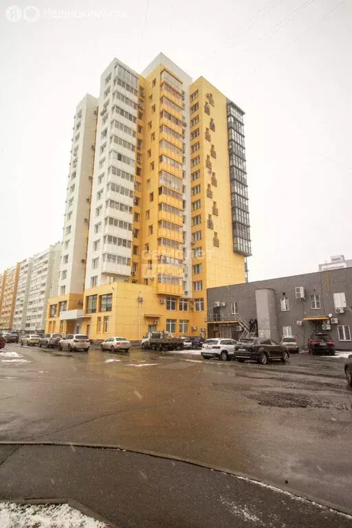 Квартира-студия: Челябинск, улица Академика Королёва, 37 (48 м) - Фото 0