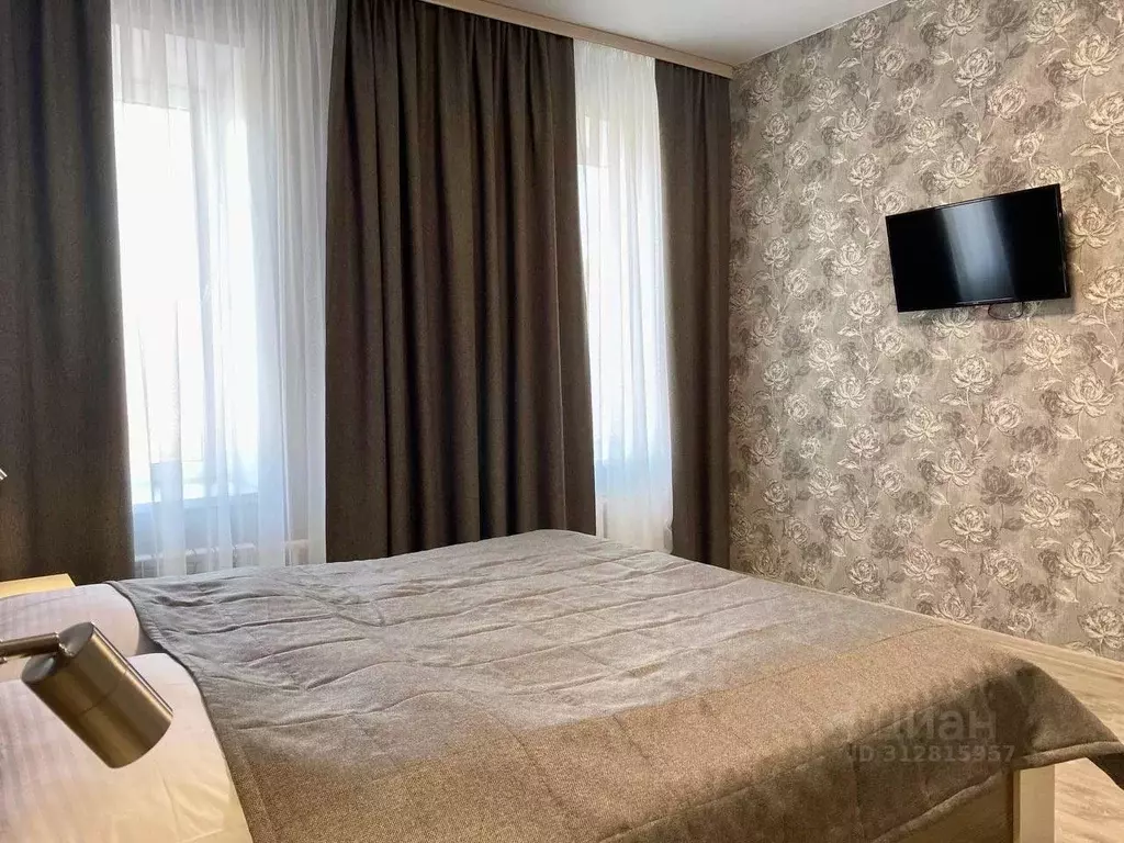 3-к кв. Кемеровская область, Юрга Волгоградская ул., 2 (80.0 м) - Фото 1