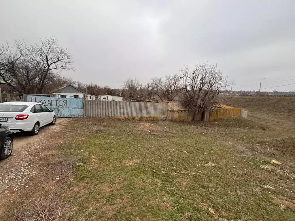 Дом в Калмыкия, Целинный район, с. Троицкое ул. Деликова, 25 (68 м) - Фото 1