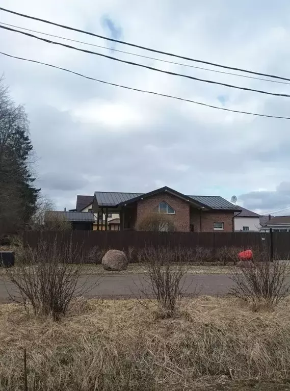 Дом в Ленинградская область, Ломоносовский район, Лопухинское с/пос, ... - Фото 1