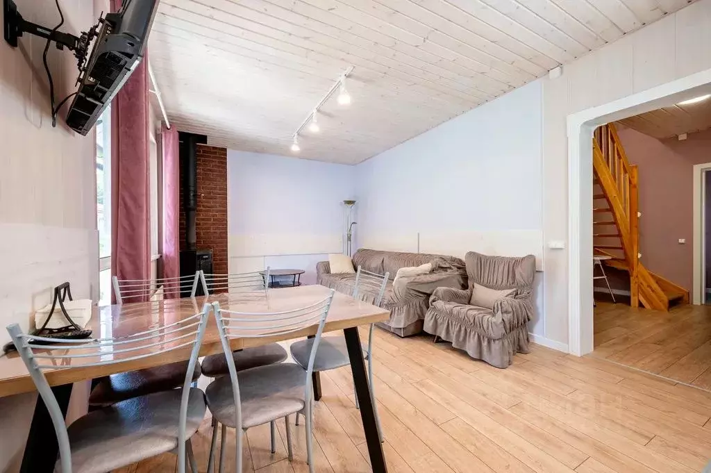 Дом в Ленинградская область, Выборгский район, Каменногорское ... - Фото 2