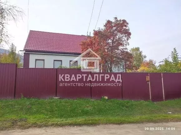 Дом в Республика Хакасия, рабочий посёлок Майна, Набережная улица, 60 ... - Фото 0