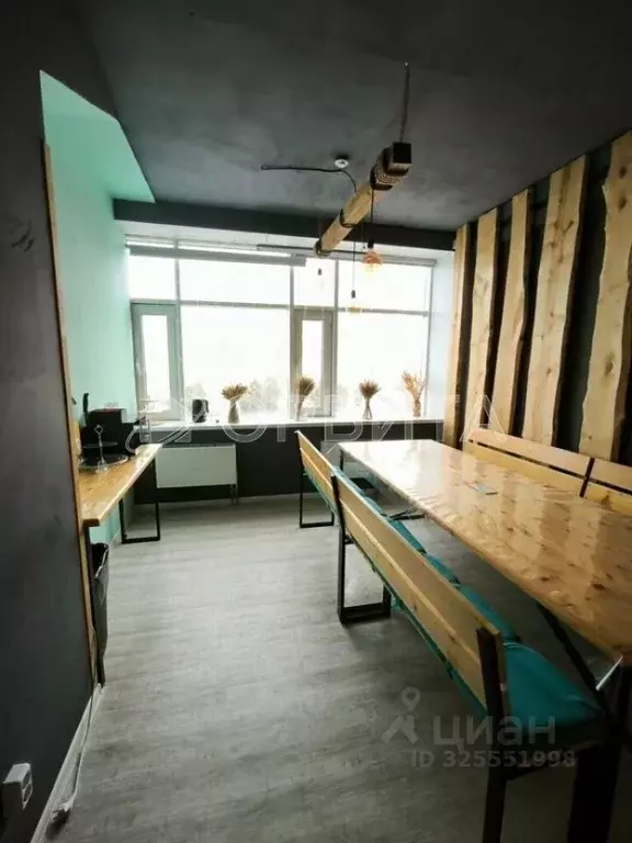 Помещение свободного назначения в Тюменская область, Тюмень ул. ... - Фото 1