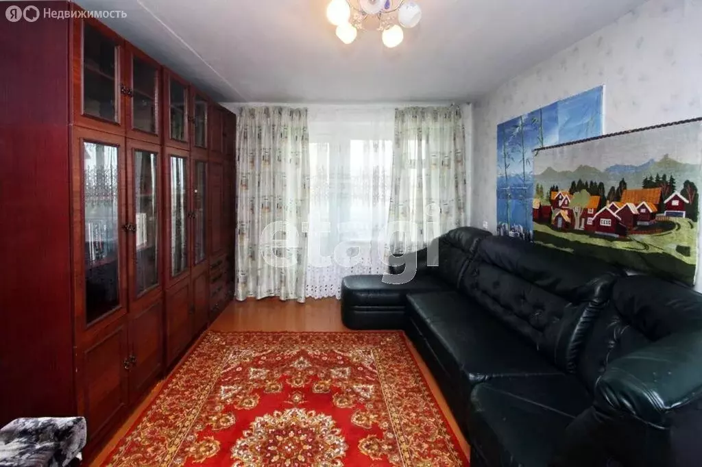 3-комнатная квартира: Ялуторовск, улица Революции, 133 (59 м) - Фото 0