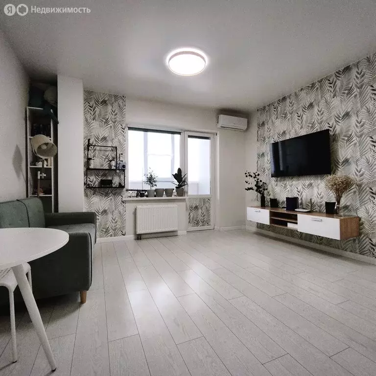 Квартира-студия: Волгоград, район Семь Ветров, бульвар 30-летия ... - Фото 1