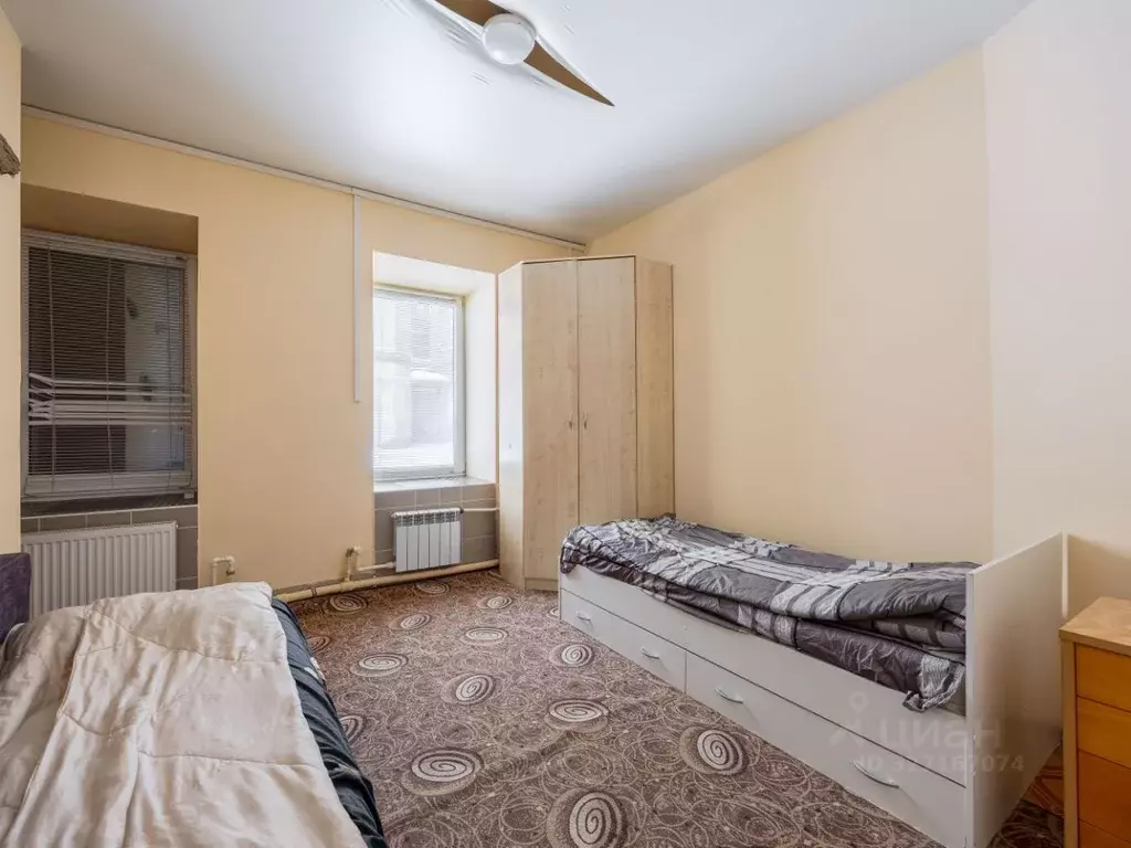 Помещение свободного назначения в Санкт-Петербург 14-я Васильевского ... - Фото 1