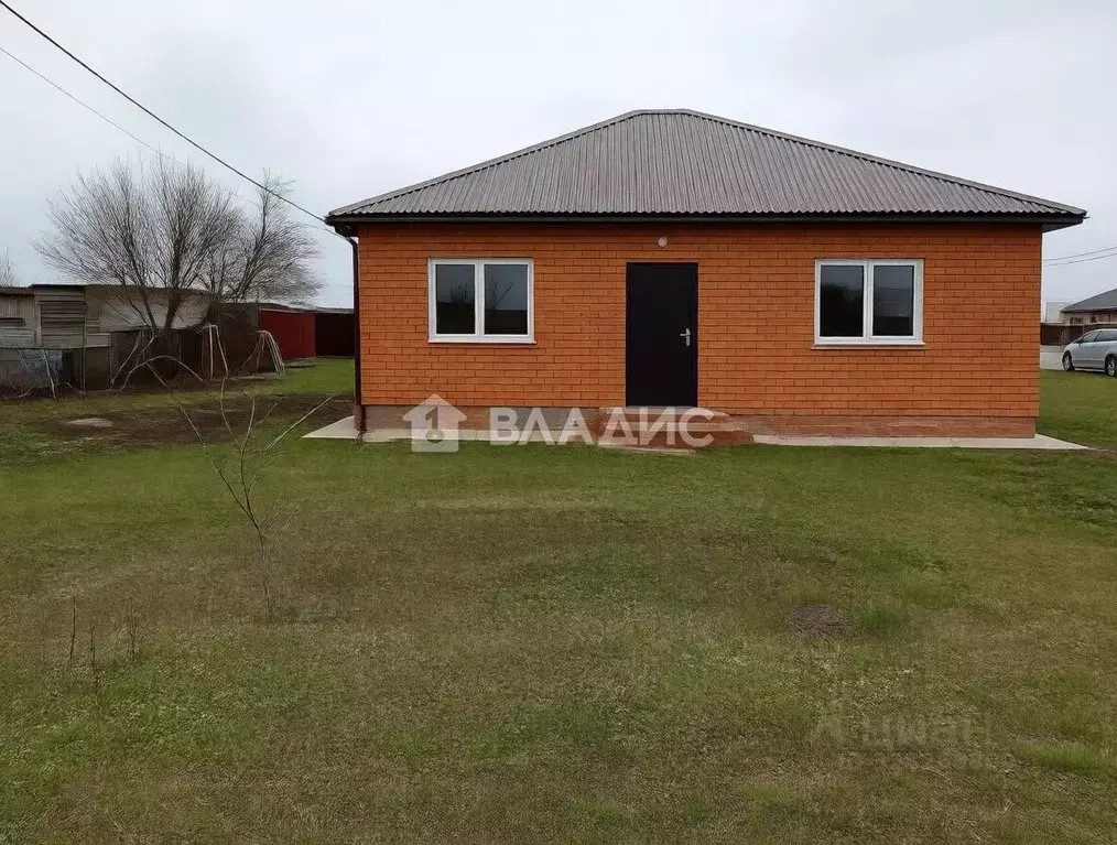 Дом в Краснодарский край, Ейский район, с. Кухаривка Московская ул. ... - Фото 1