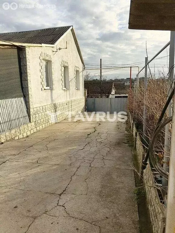 Дом в Симферопольский район, Пожарское сельское поселение, село ... - Фото 1