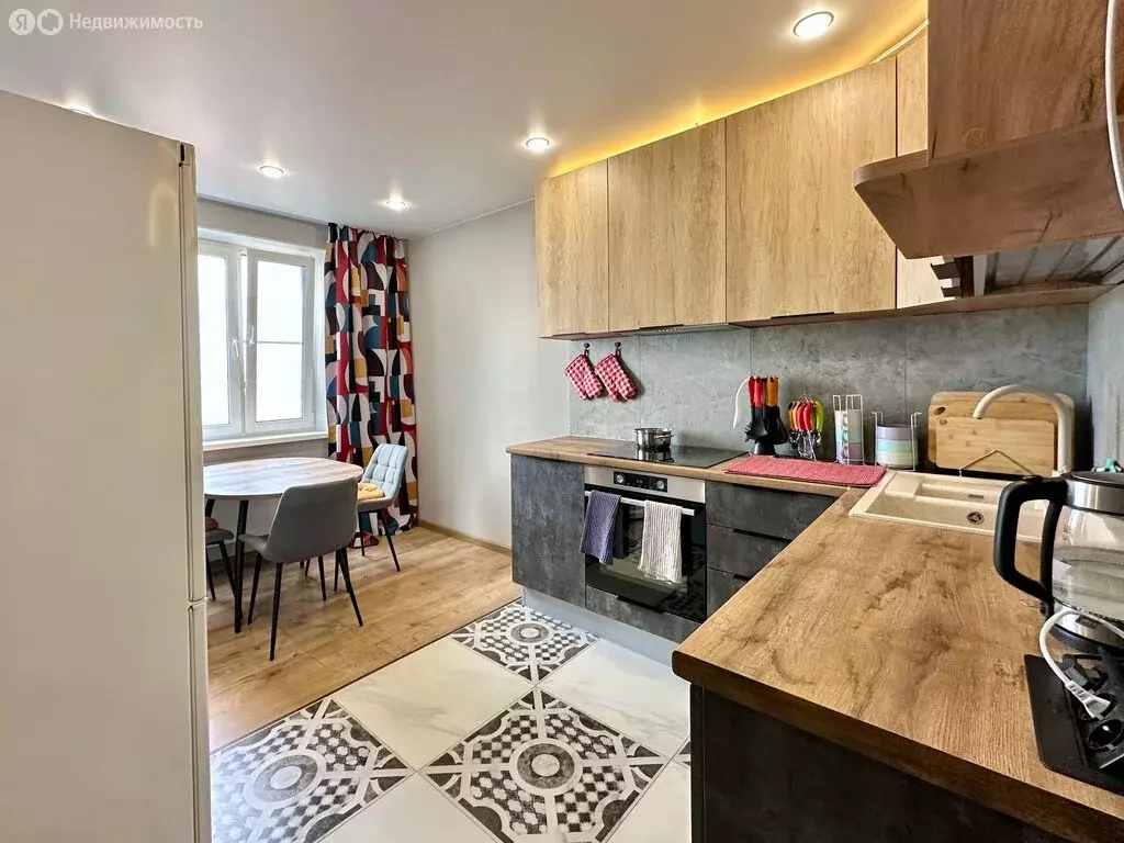 3-комнатная квартира: Лобня, улица Чайковского, 25 (78.5 м) - Фото 1