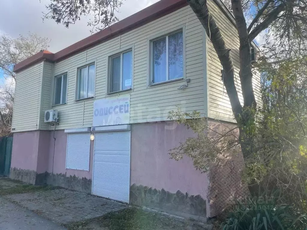 Торговая площадь в Крым, Черноморское пгт ул. Фрунзе, 7В (70 м) - Фото 1