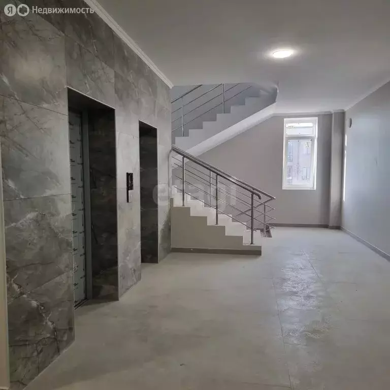 2-комнатная квартира: Владикавказ, Курская улица, 2 (75 м) - Фото 1